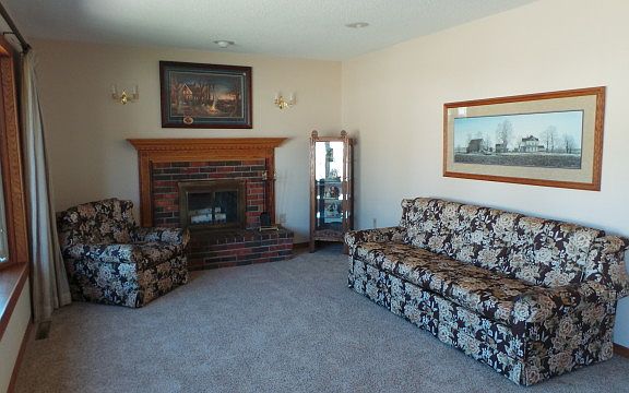 5th image of 4005 Mary Dr