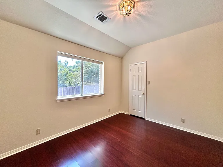 10819 Redmond Rd — Photo 28