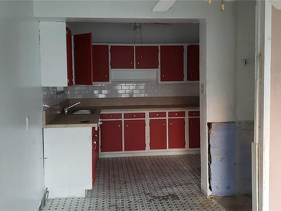 4th image of 1156 Madison Ave