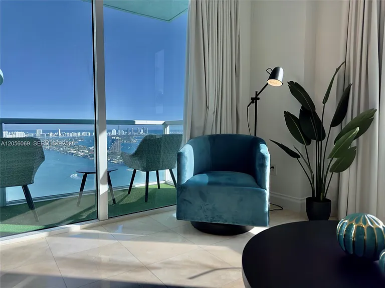 1900 N Bayshore Dr #4003 — Photo 1