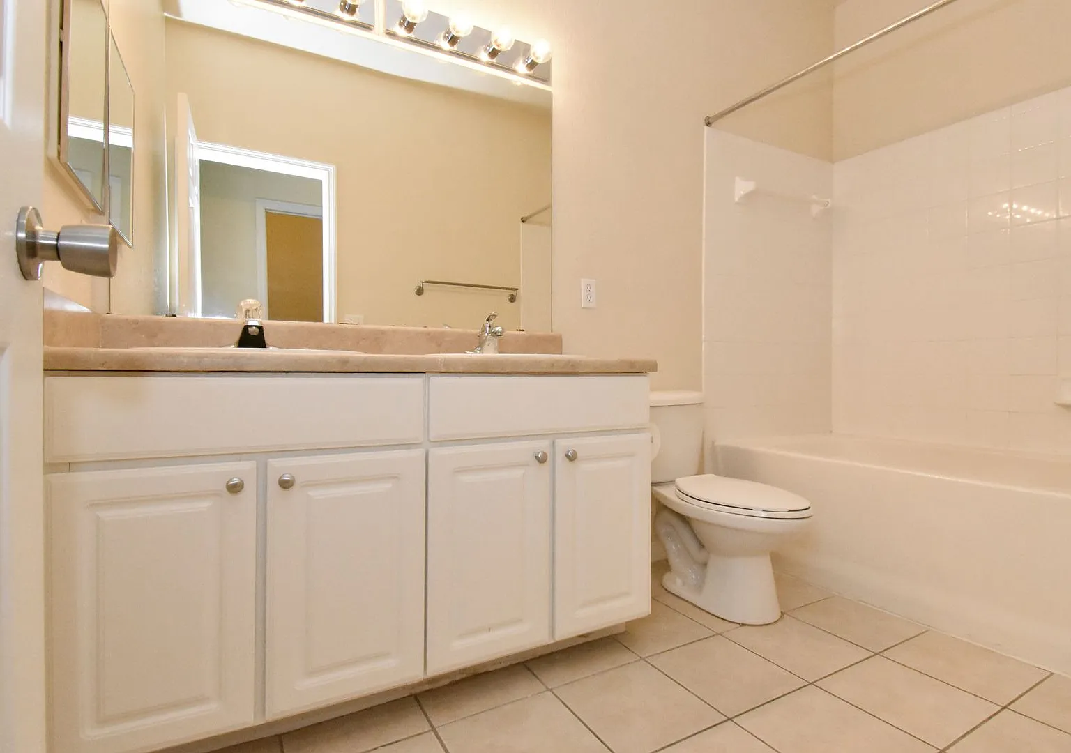 Welcome to your vibrant new lifestyle at Magnolia Place 4340 NW 48th Street #103 — Photo 3