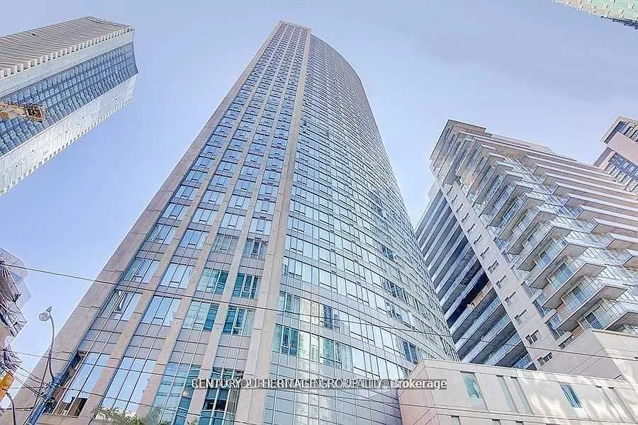 210 Victoria St #608