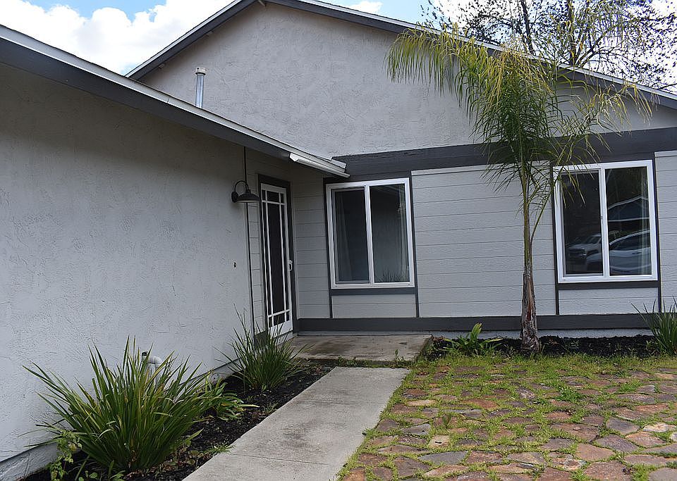 1st image of 10961 Gayola Ln