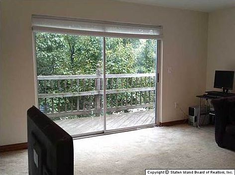 2nd image of 165B Pond Way #165B