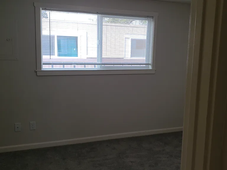Greystone Apartments — Photo 25