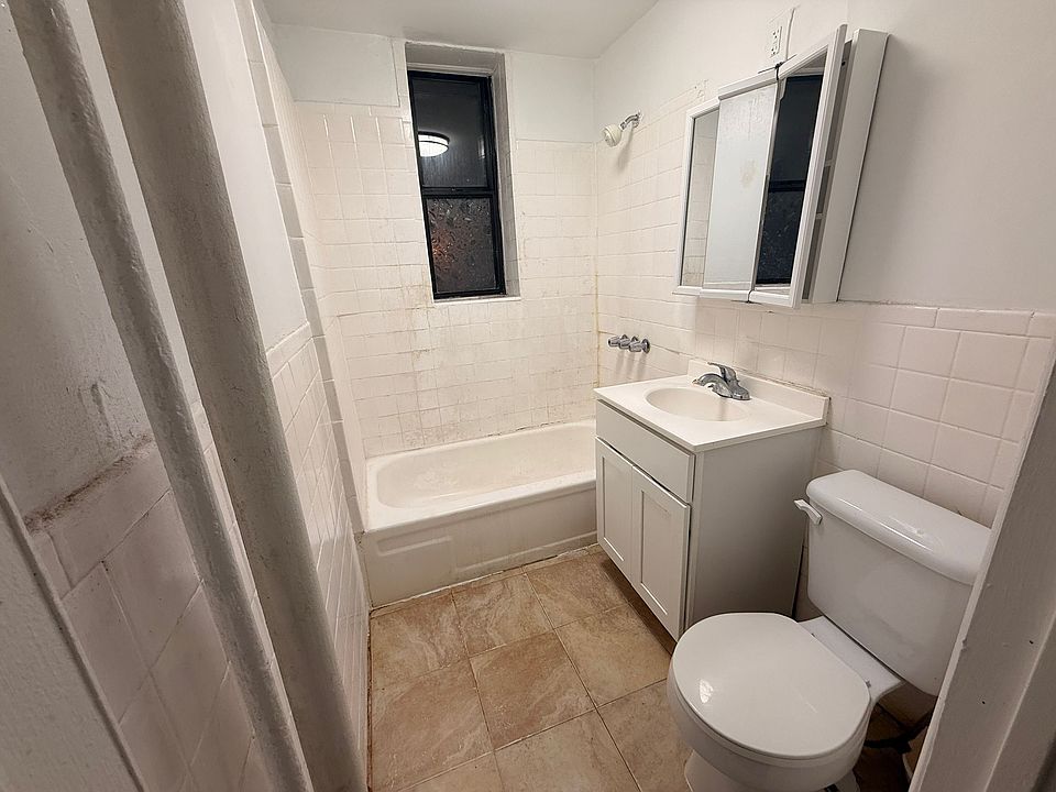 2nd image of 220 Academy St #3