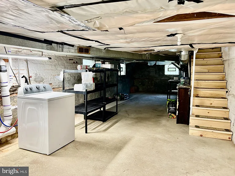 40 Lincoln Ave — Photo 16