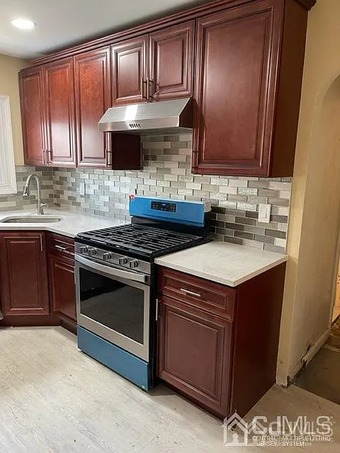 3 bed, 1.5 bath, 1184 sqft, $2,800 — Photo 3