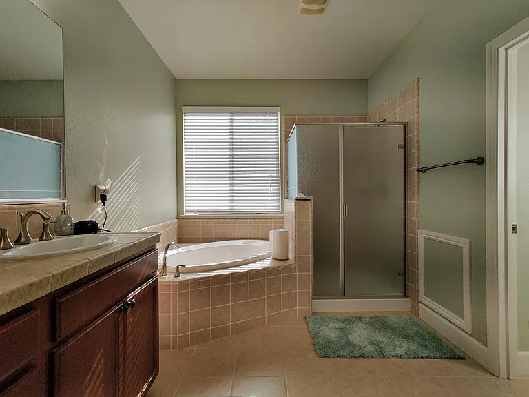 Lawlor Ct — Photo 16