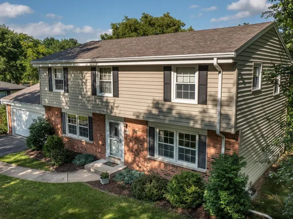 W215N10150 Hickory DRIVE, Colgate, WI 53017