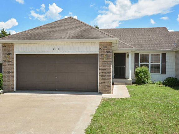 5th image of 440 Woodland Dr