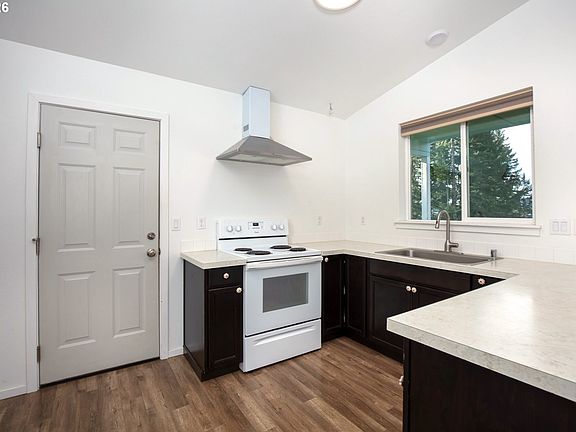 3rd image of 244 Lyons Rd