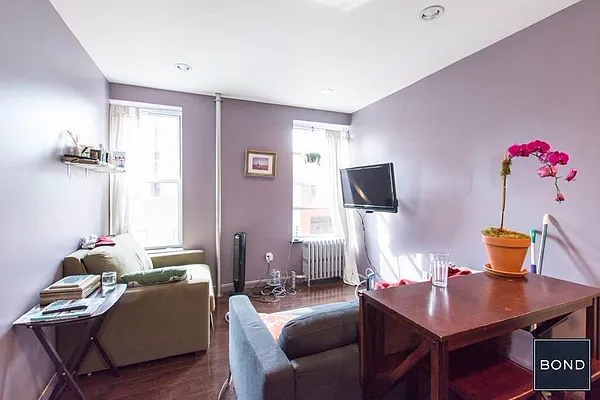 Rented by Bond New York | media 3