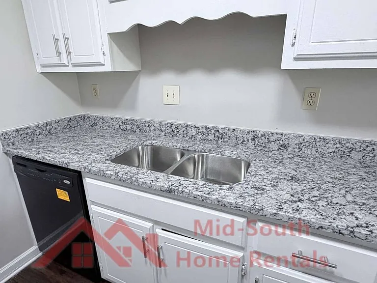 7328 Hillshire Dr — Photo 7