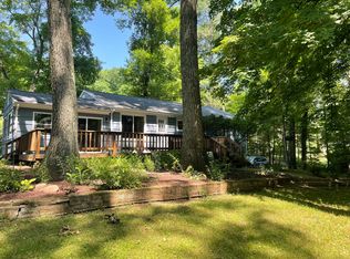 160 Mountain Rd, Cheshire, CT 06410