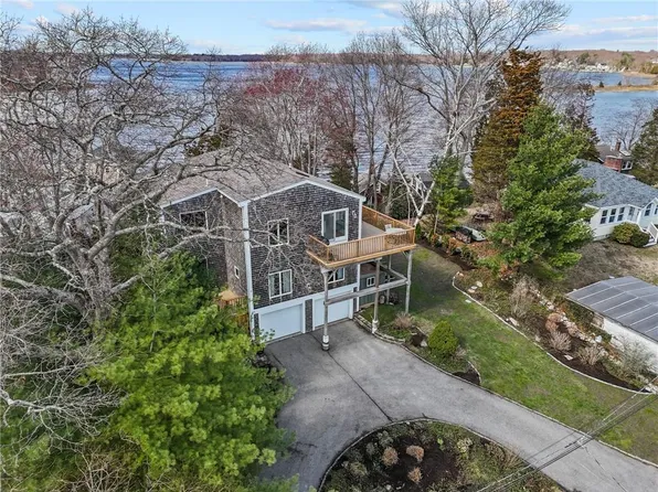 44 Harrison St, Bristol, RI 02809