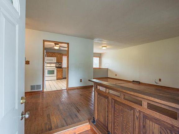 3rd image of 3838 Tamara Dr