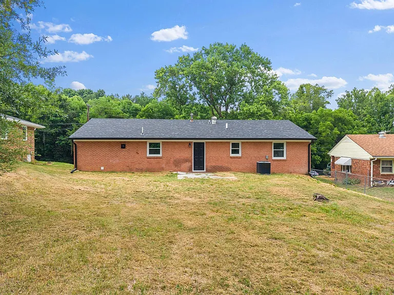 248 Lakeside Dr — Photo 29