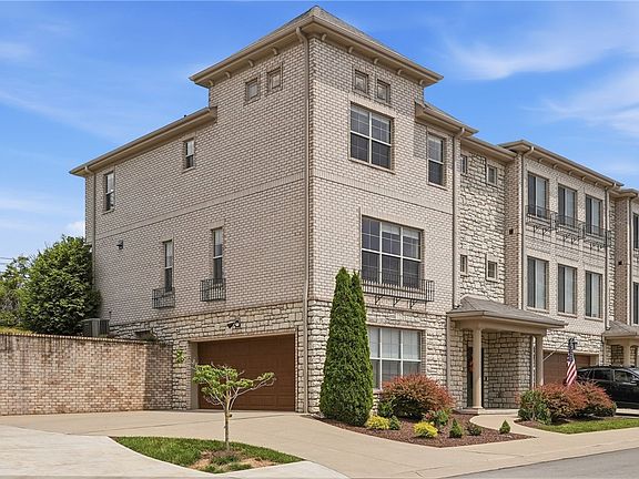 2nd image of 245 Lucca Ln