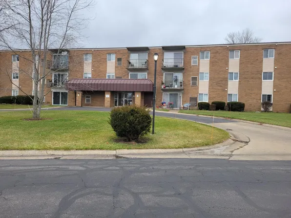 1305 S Lake Wilmer Dr APT 210A, Sandusky, OH 44870