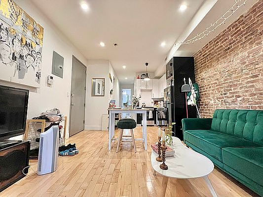 5th image of 308 Linden St #2