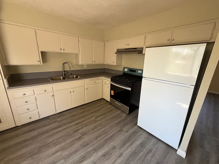 Villa Del Sol Apartments — Photo 22