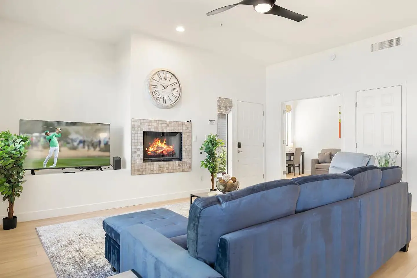 3 bed, 1426 sqft, $4,000 — Photo 1