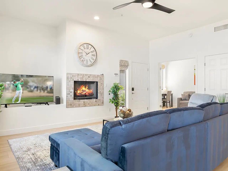 55" smart TV. Office/den/3rd bedroom is next to keyless entry front door.