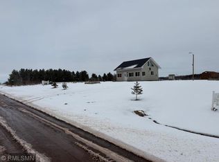 27048 Hawthorn Rd N, Hinckley, MN 55037