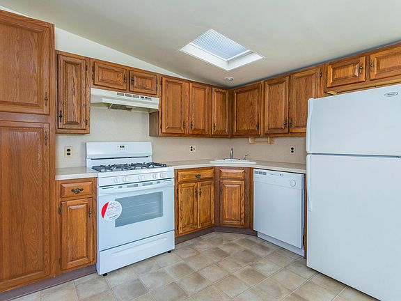 4th image of 71 Jefferson Ave Floor 2
