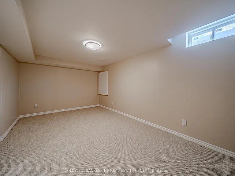 15 Military Ct — Photo 11