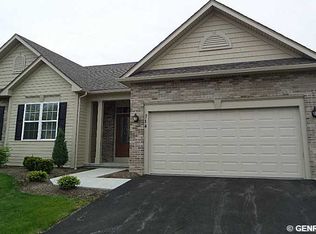 714 Hawks Nest Cir, Greece, NY 14626