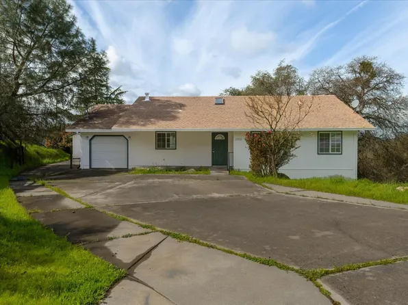 2352 Arrowhead St, Copperopolis, CA 95228