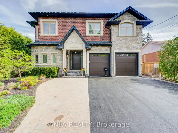 452 Fernleigh Cir S, Richmond Hill, ON L4C 1E6