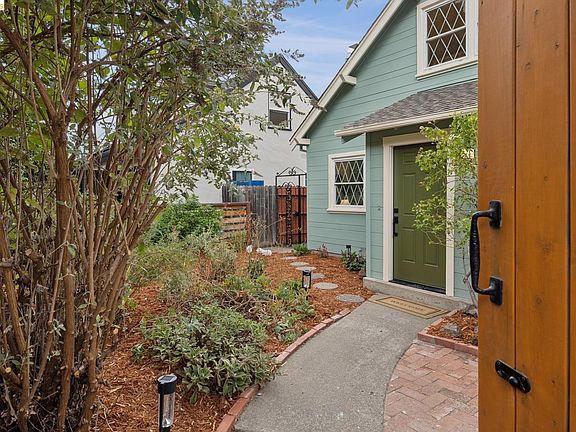 4th image of 3323 Pinole Valley Rd