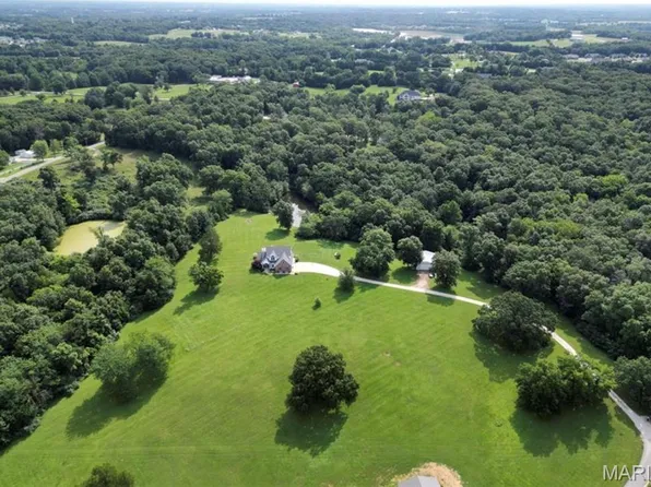 9 Buelah Dr, Troy, MO 63379