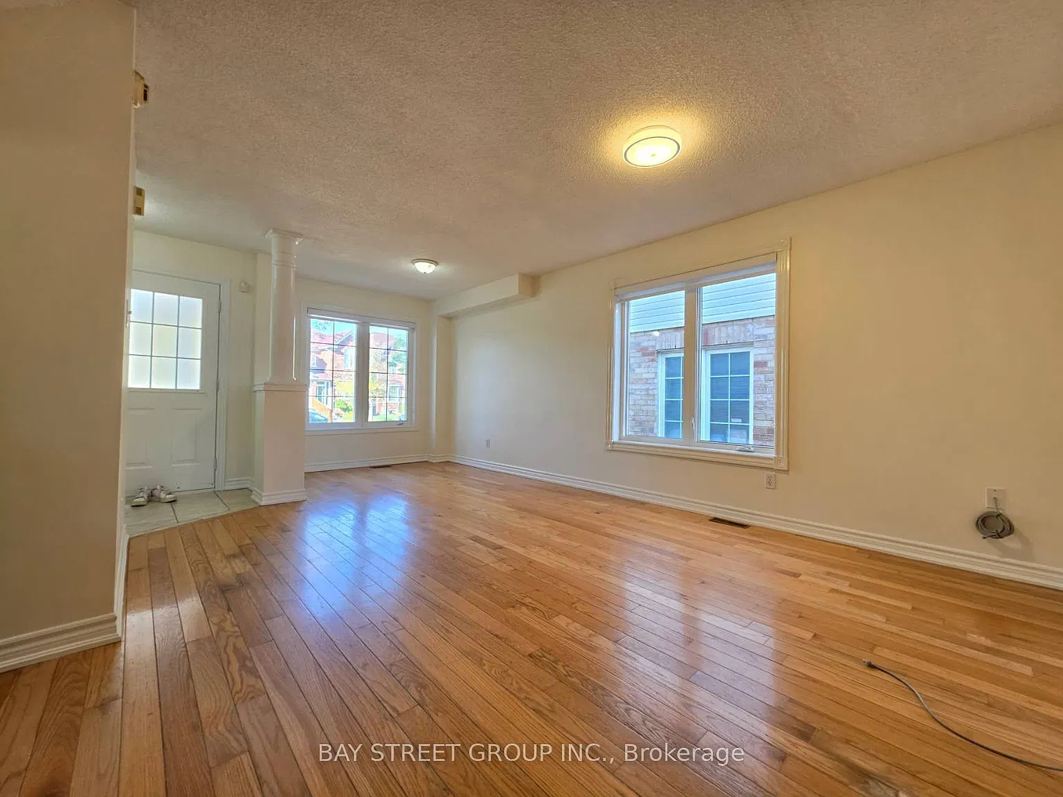 3 bed, $3,380 — Photo 4