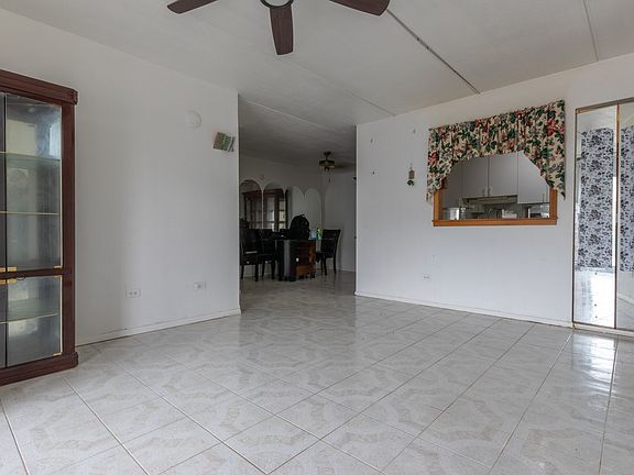 3rd image of 212 Shorewood Dr APT 1B