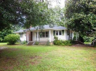 571 S Yow Mill Rd, Toccoa, GA 30577