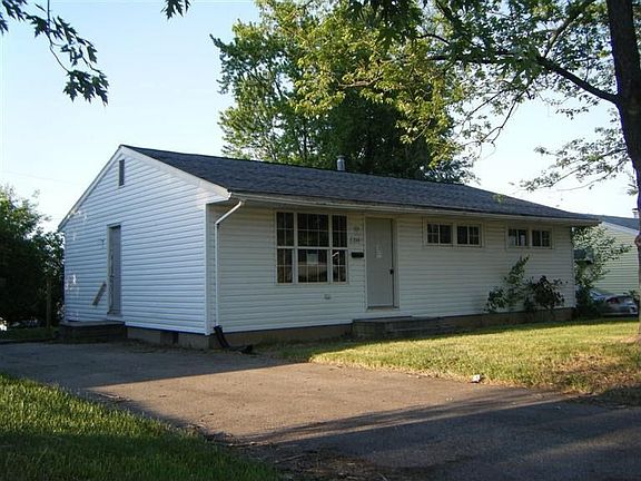2nd image of 239 E Doris Dr