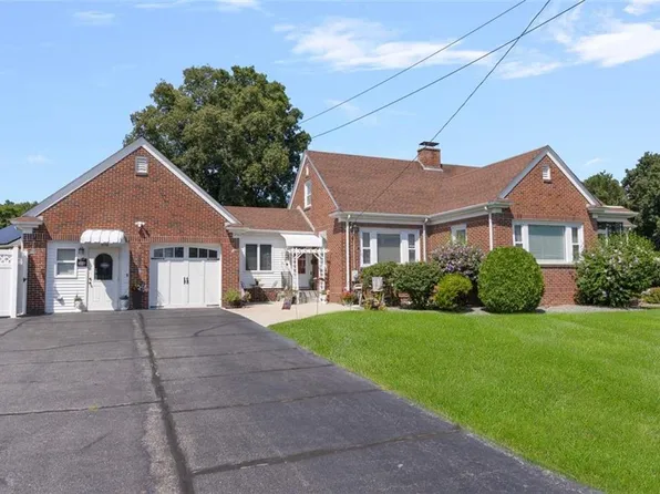 1170 Atwood Ave, Johnston, RI 02919