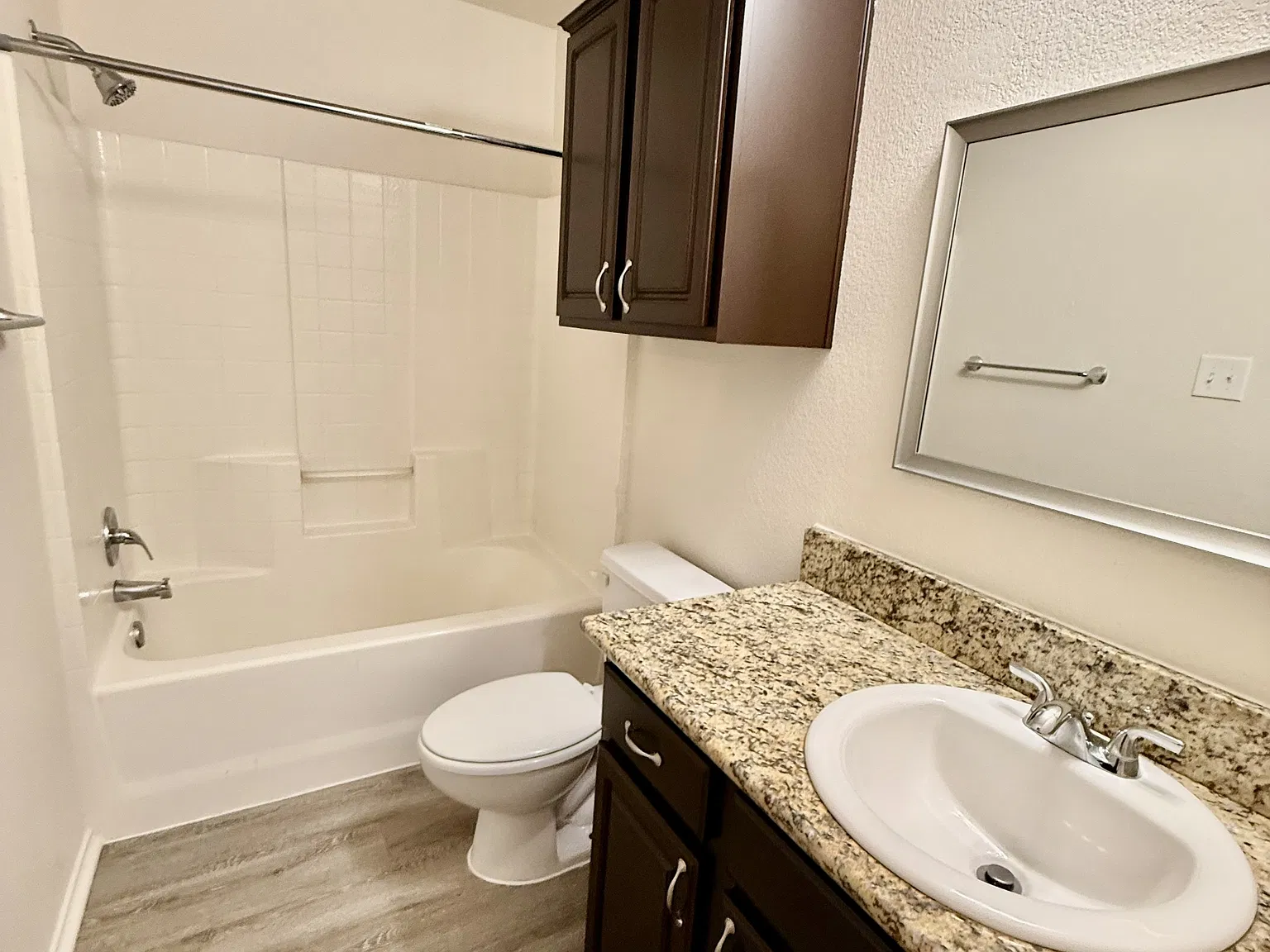 1017 Keller Duplex - B — Photo 2