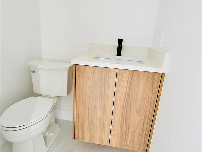 3550 NW 8th Ave #810 — Photo 5