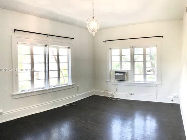 124 Mendoza Ave APT 8, Coral Gables, FL 33134
