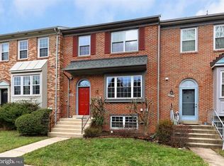 3946 Tallow Tree Pl, Fairfax, VA 22033