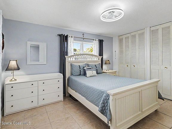 3rd image of 1834 Cadillac Cir S