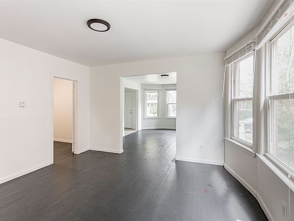 5243Commonwealth-104