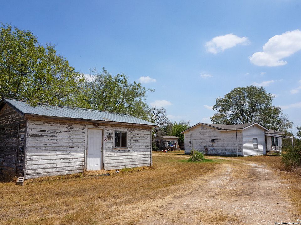 2nd image of 14685 FM 1346