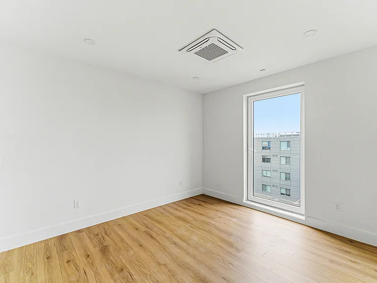 1035 Commonwealth Ave — Photo 73