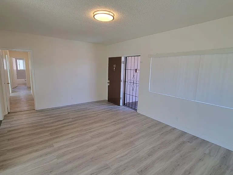 13129 OXNARD — Photo 16